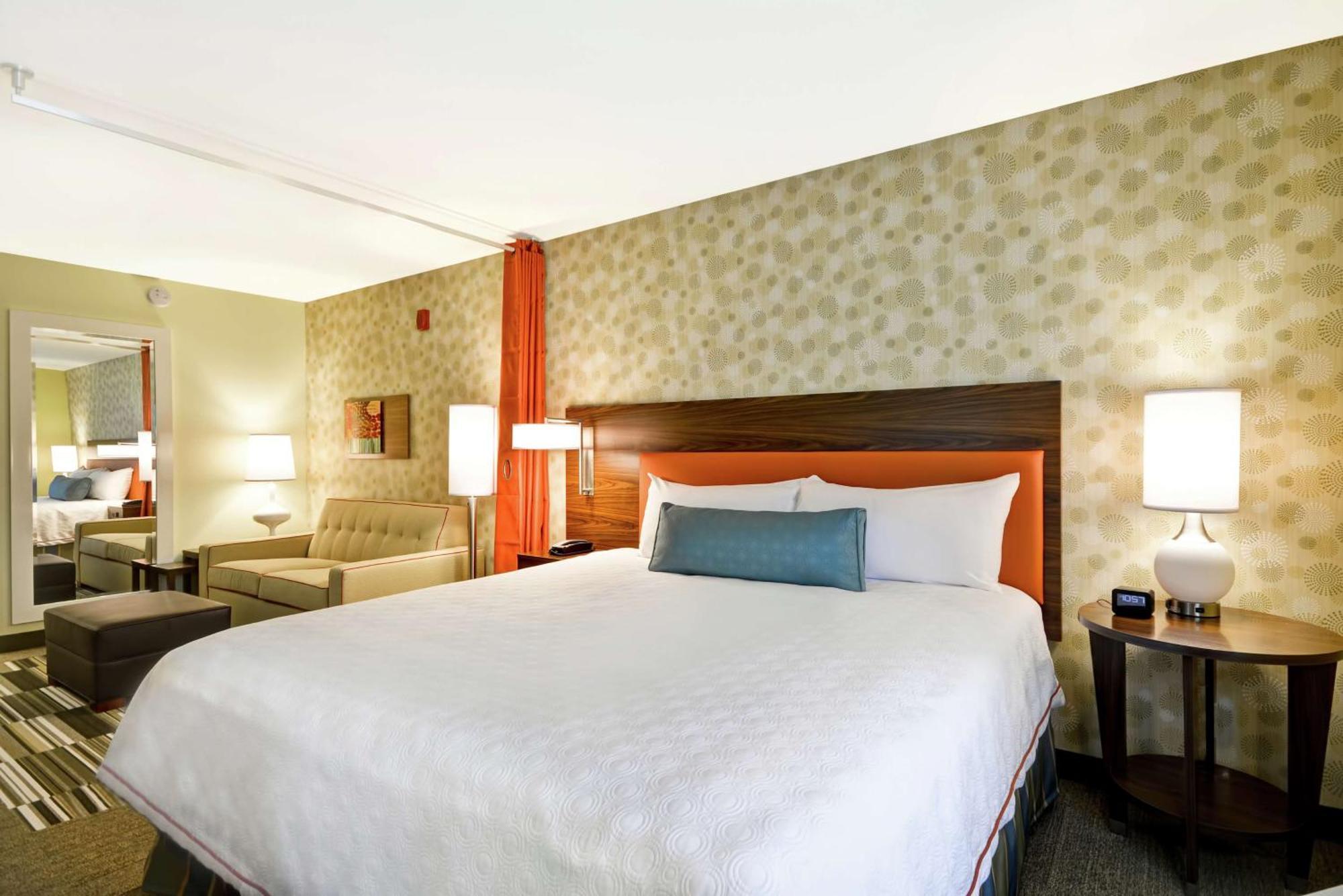 Home2 By Hilton Rapid Hotel 3*